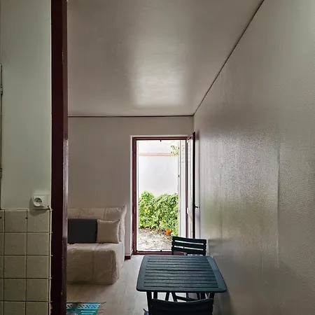 Apartment Calme Avec Petit Jardinet *
