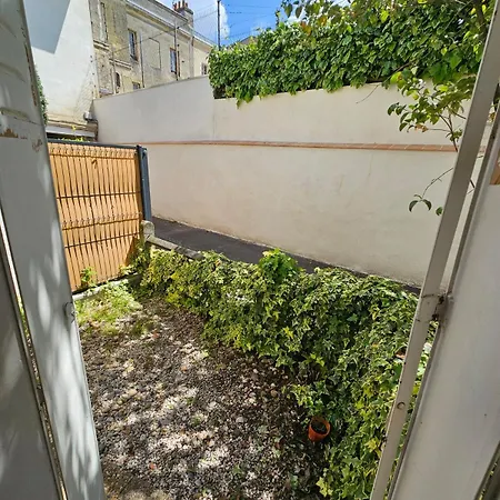 Calme Avec Petit Jardinet Bordeaux