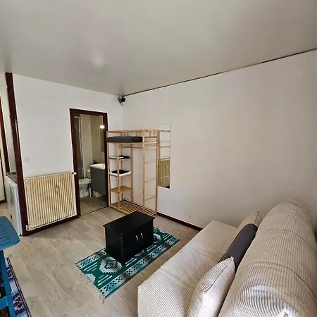 Apartment Calme Avec Petit Jardinet
