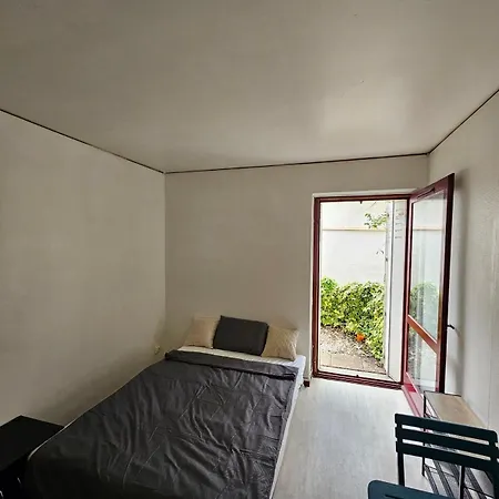 Calme Avec Petit Jardinet Apartamento *